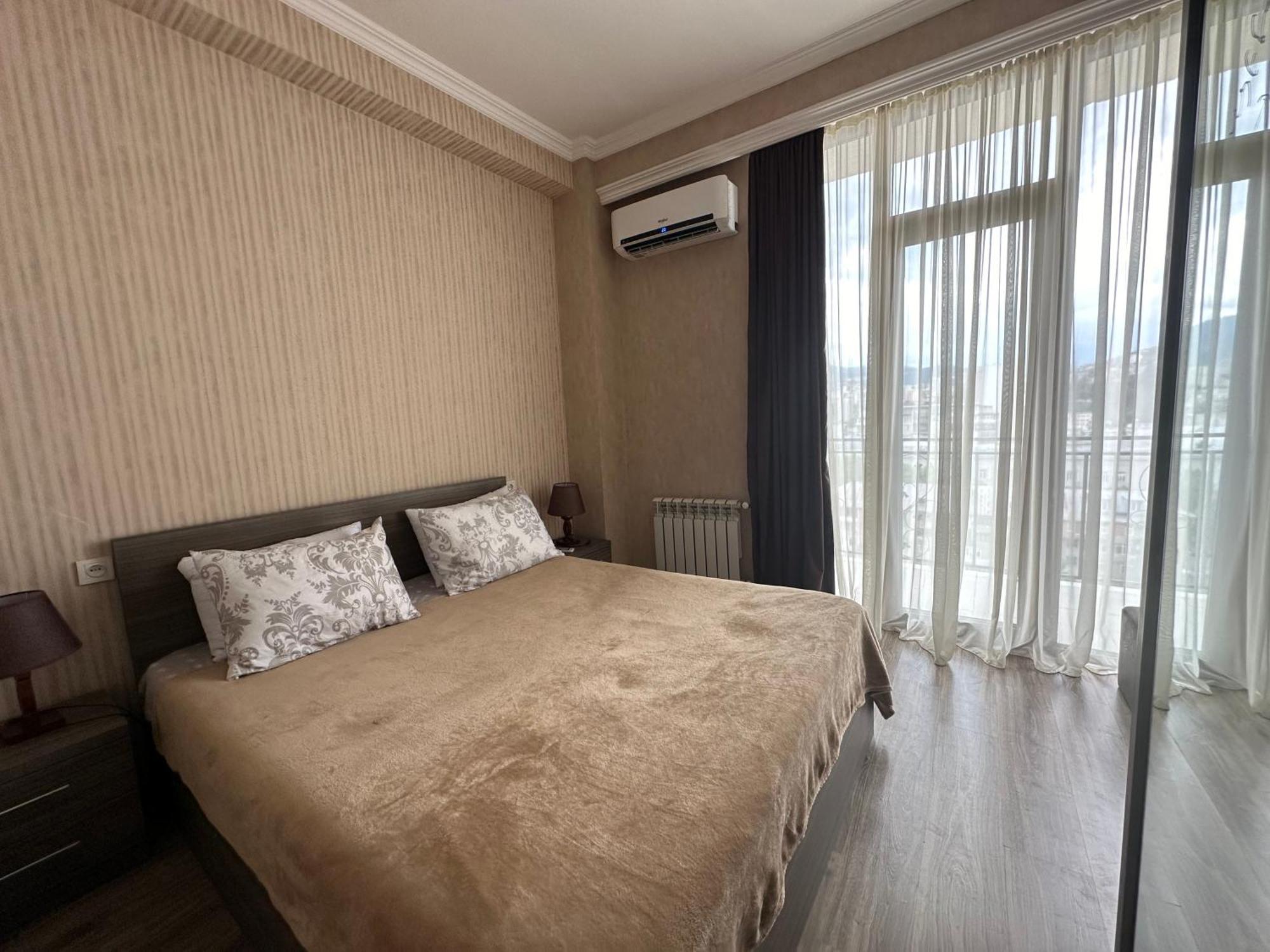 Apartment Tsereteli 87z *